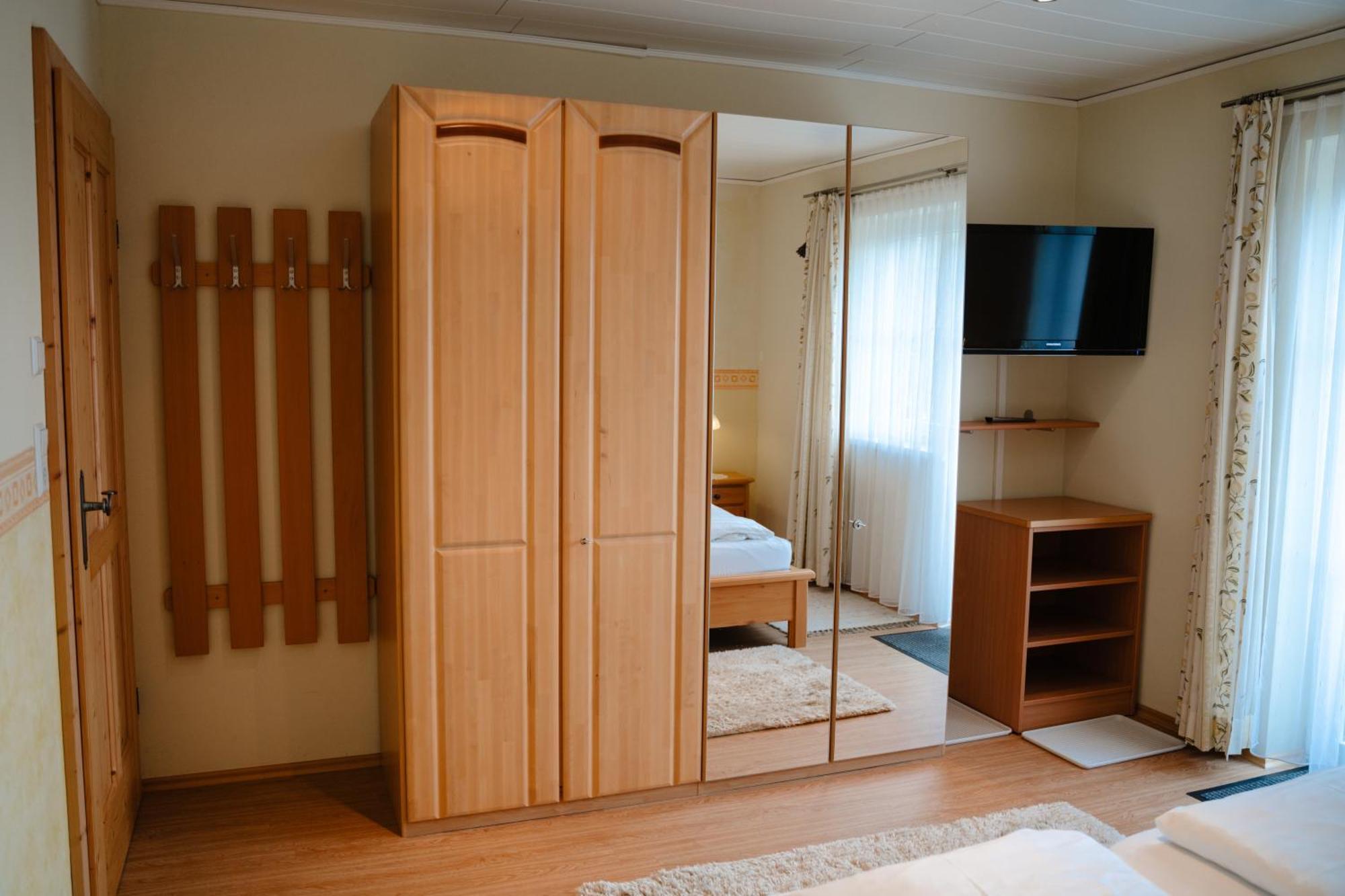 Ertlschweigerhaus Pension - Appartements - Zimmer Donnersbach 外观 照片