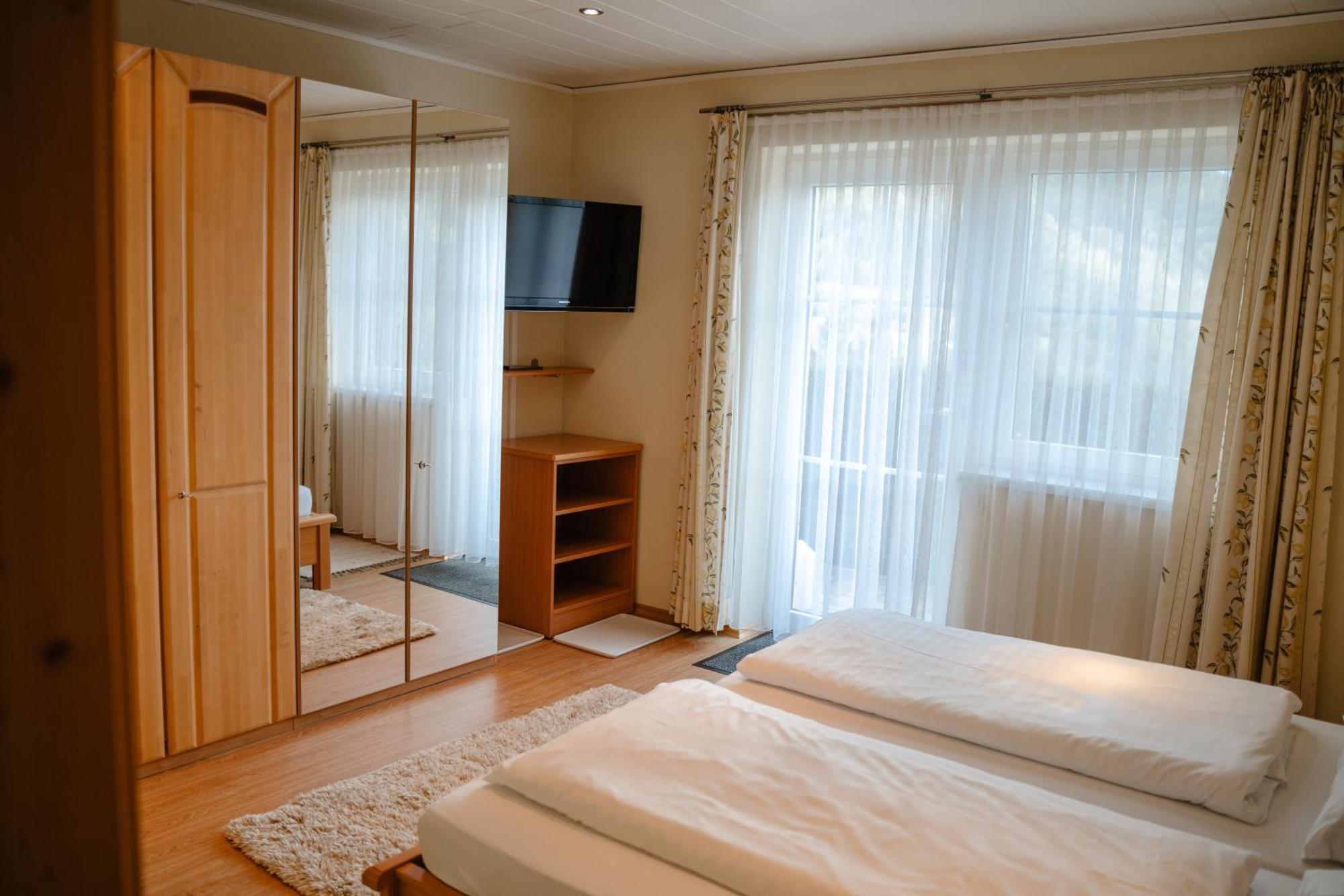 Ertlschweigerhaus Pension - Appartements - Zimmer Donnersbach 外观 照片