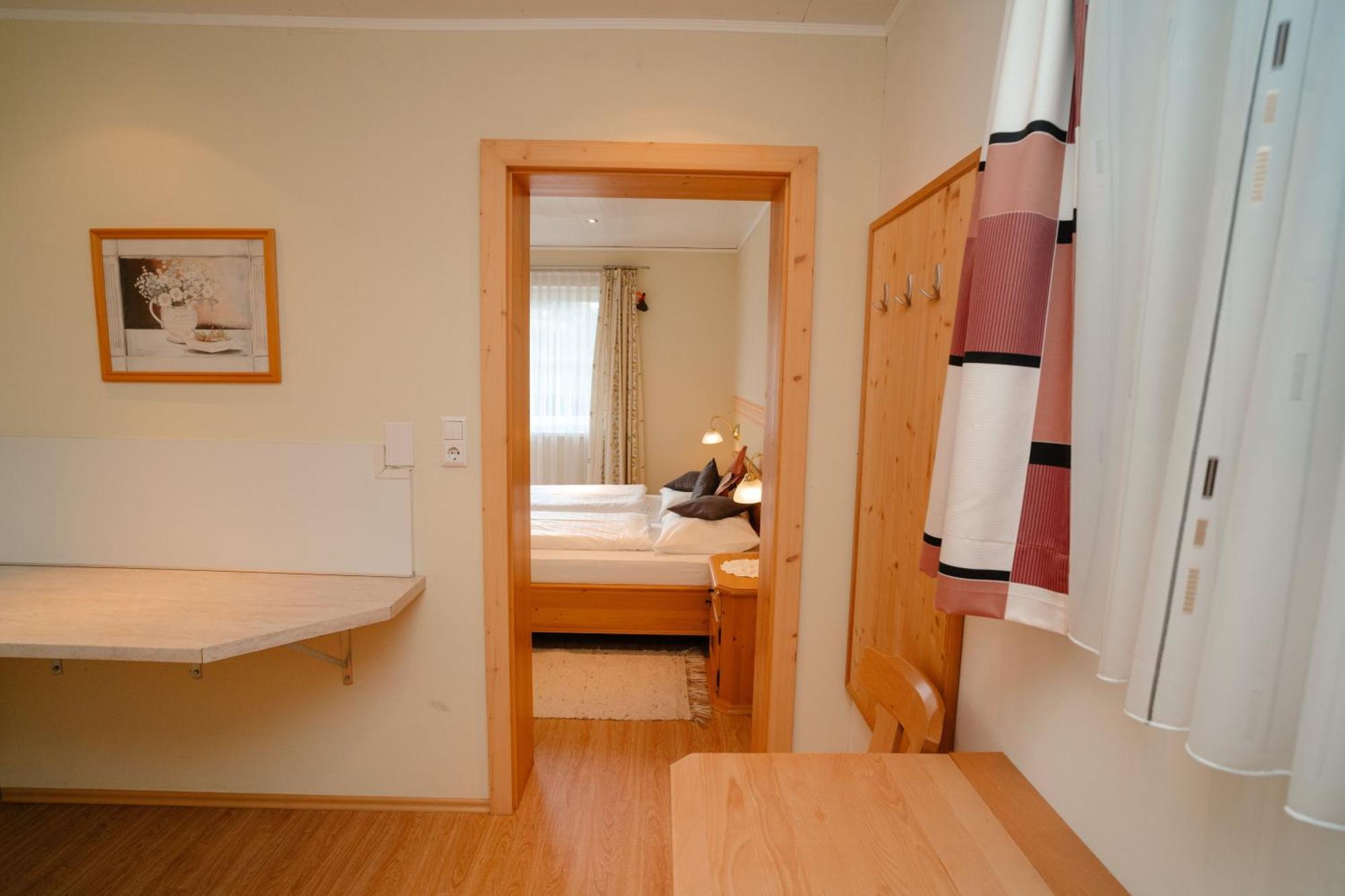 Ertlschweigerhaus Pension - Appartements - Zimmer Donnersbach 外观 照片