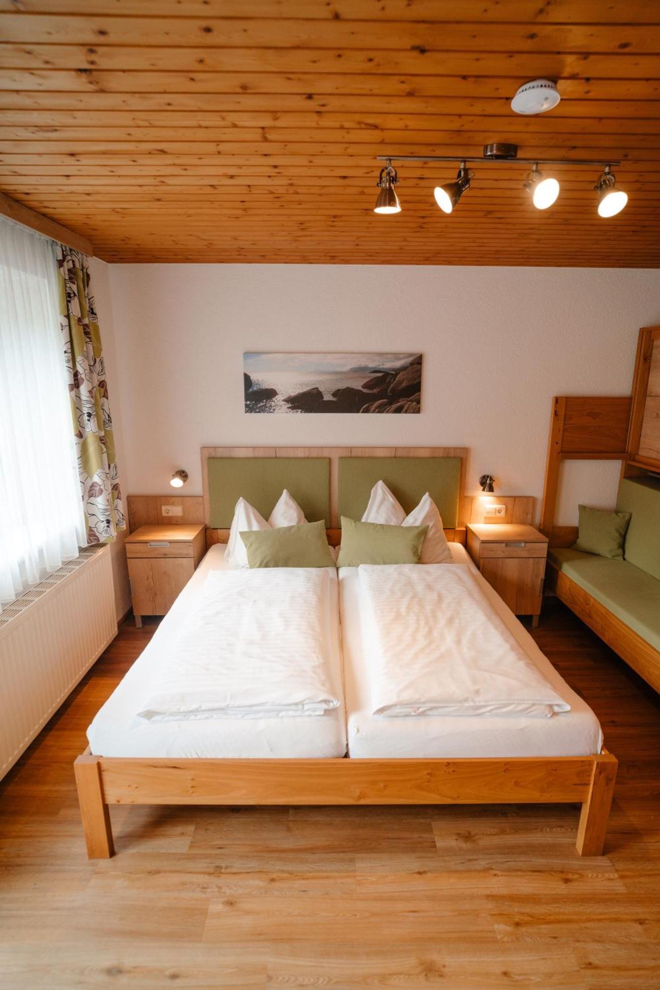 Ertlschweigerhaus Pension - Appartements - Zimmer Donnersbach 外观 照片