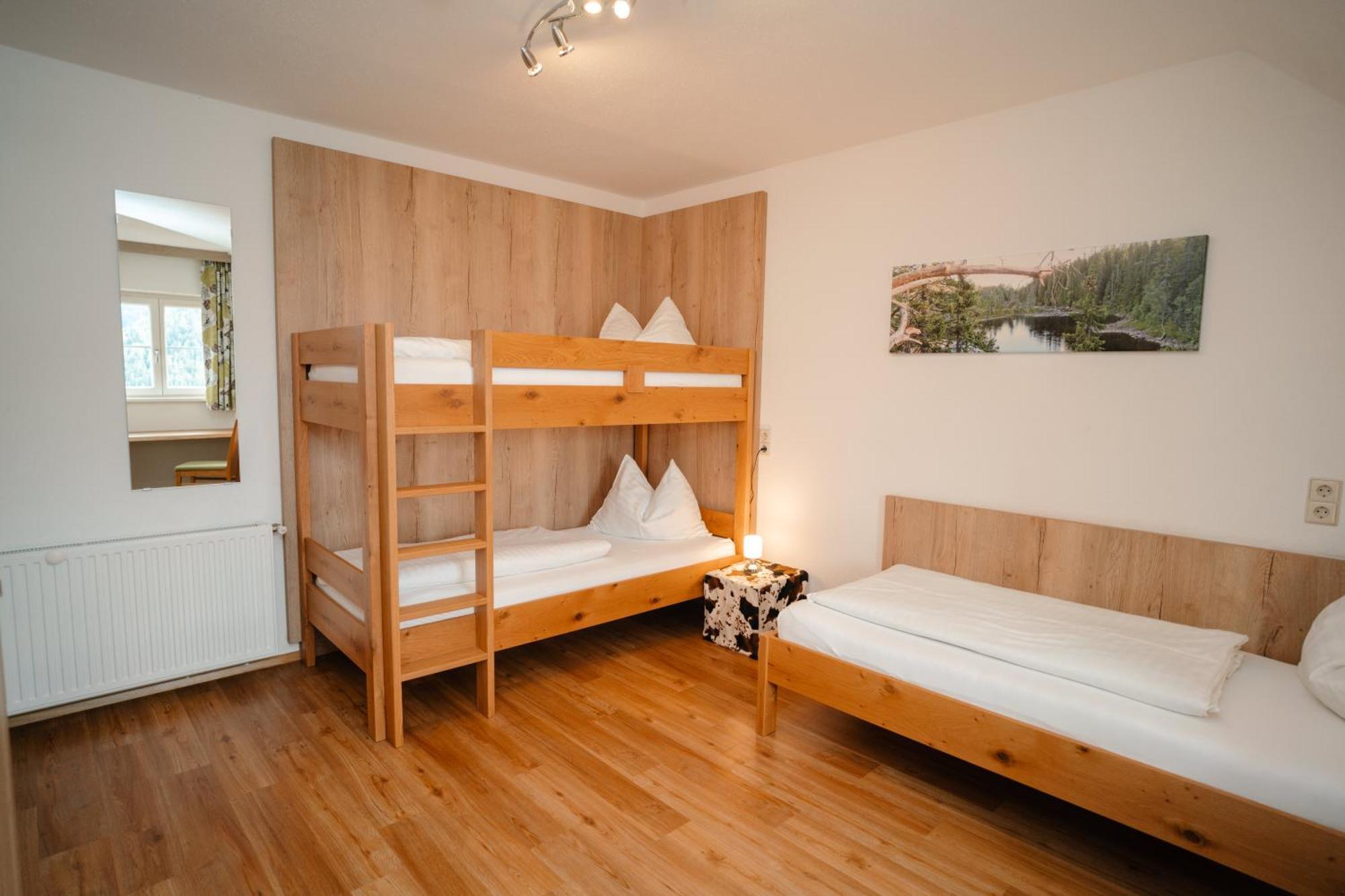 Ertlschweigerhaus Pension - Appartements - Zimmer Donnersbach 外观 照片